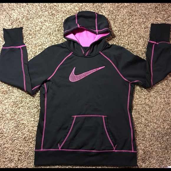 Nike Sweaters - •Nike Therma-Fit Sweater